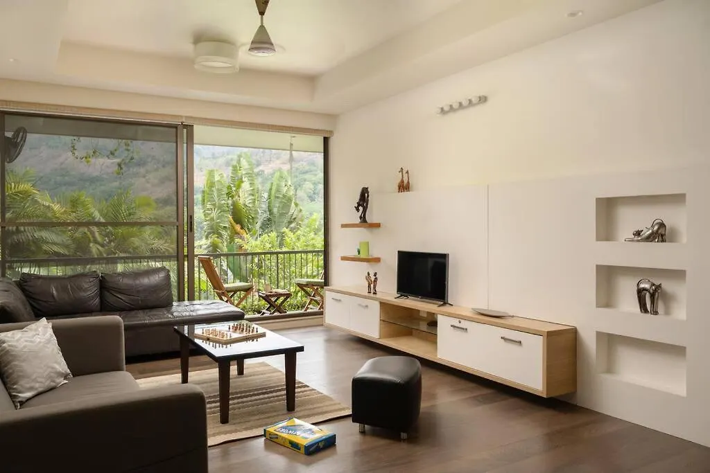Premium 5 Bedroom Full Pool Villa By Lake Close To Vagamon Muttam  India