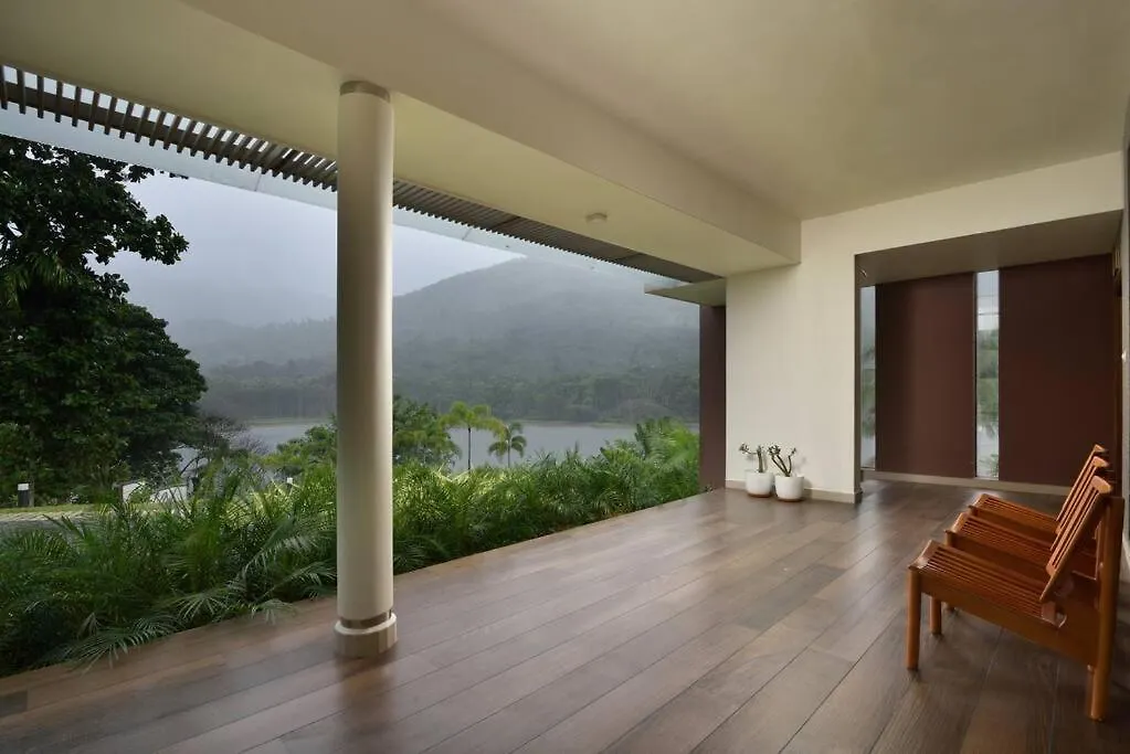 Premium 5 Bedroom Full Pool Villa By Lake Close To Vagamon Muttam  India
