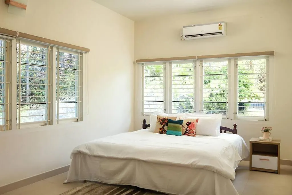 Premium 5 Bedroom Full Pool Villa By Lake Close To Vagamon Muttam  India