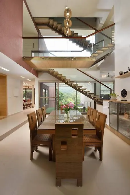 Premium 5 Bedroom Full Pool Villa By Lake Close To Vagamon Muttam