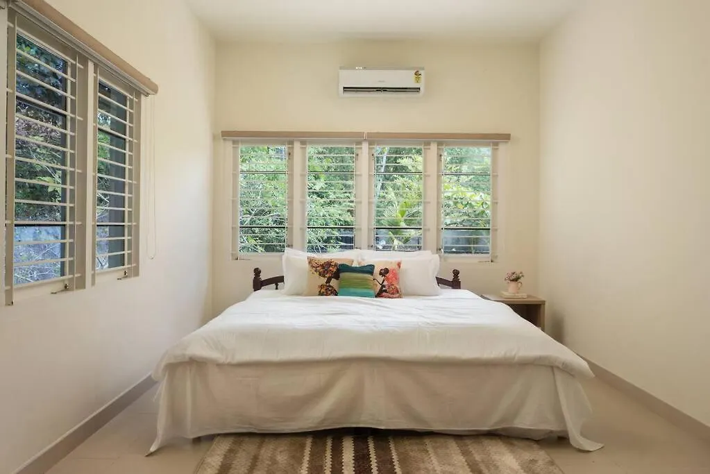 Premium 5 Bedroom Full Pool Villa By Lake Close To Vagamon Muttam