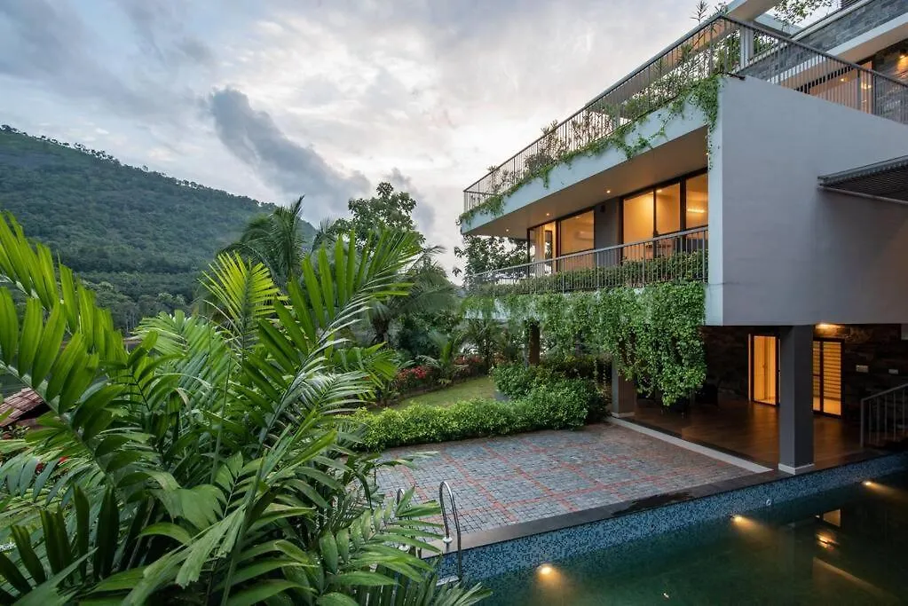 Premium 5 Bedroom Full Pool Villa By Lake Close To Vagamon Muttam