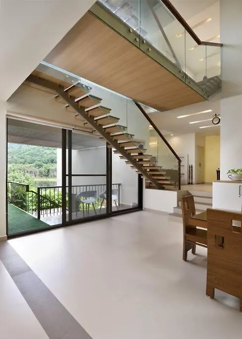Premium 5 Bedroom Full Pool Villa By Lake Close To Vagamon Muttam  India